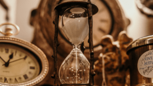 an image of a hourglass