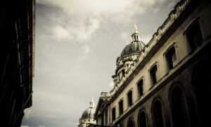 how is tuzialadu hotel management